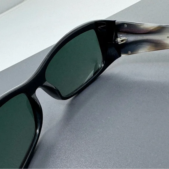 St. John Sunglasses. SJ15014 Italy 58 [] 16-130 - www  display picture 2